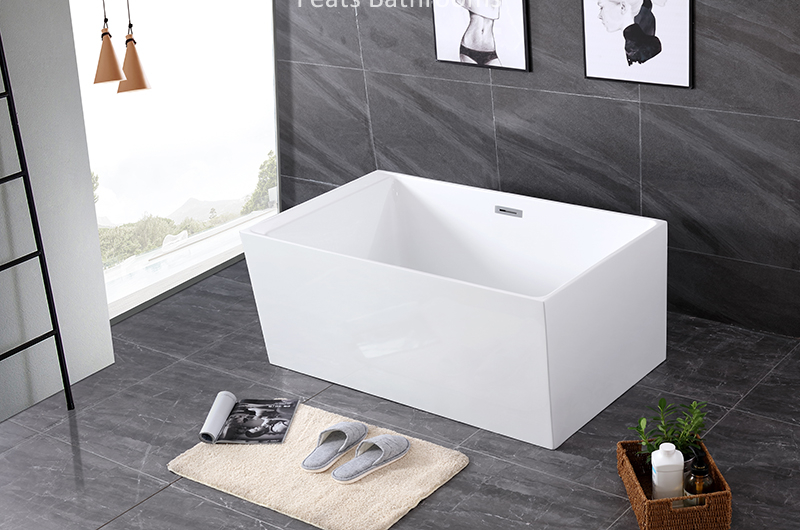Short Hot tub Acrylic Bathtub (#S028-S With Seat and Platform)